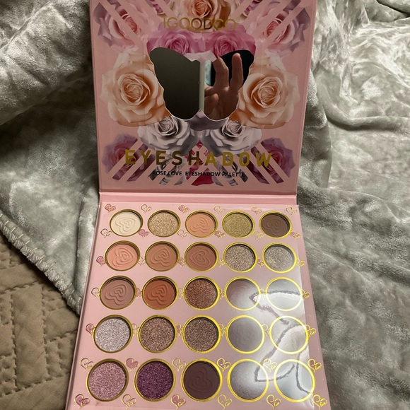 Eyeshadow Palette - Rose Love Collection - Picture 1 of 3